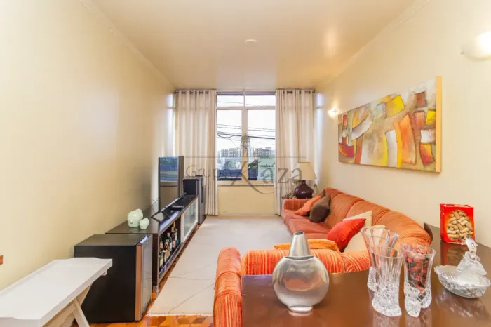 Casa - Alto de Pinheiros - 4 Dormitórios - 179m².