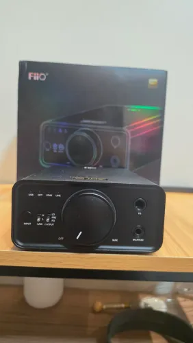 FiiO K7 DAC e Amplificador de Mesa Balanceado - Alta Potência (Na Caixa)