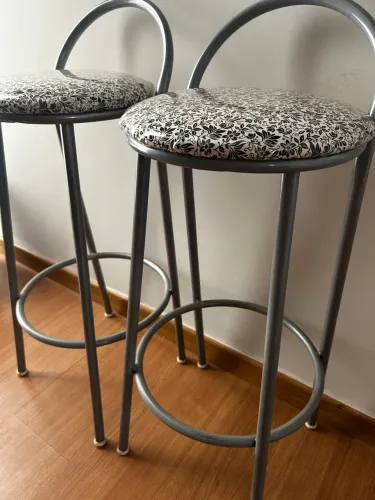 Banquetas (Bancos Altos)
