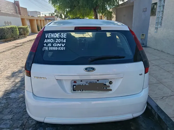 Ford Fiesta SE 1.6 8V Flex 5P 2014