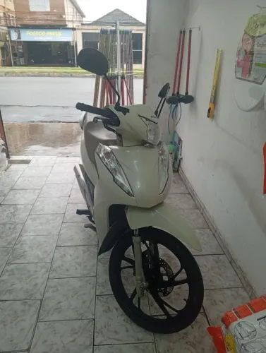 Biz 2022 baixíssimo km única dona