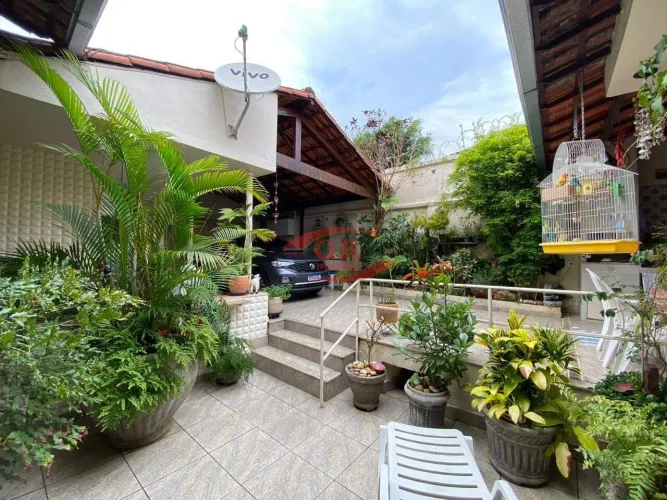 EXCELENTE CASA COM HABITE-SE NO BAIRRO SANTA TEREZA PRÓXIMO A AV SILVIANO BRANDÃO E AV AND