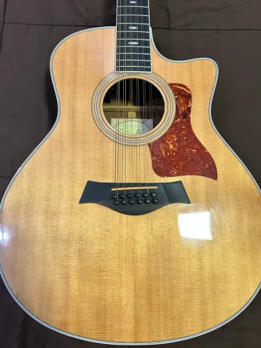 BAIXEI - Violão Taylor 456ce 12 cordas 