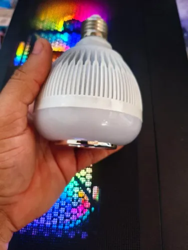 Lâmpada LED com alto-falante Bluetooth