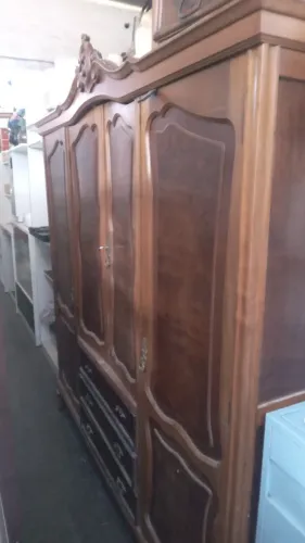 Guarda Roupa Antigo