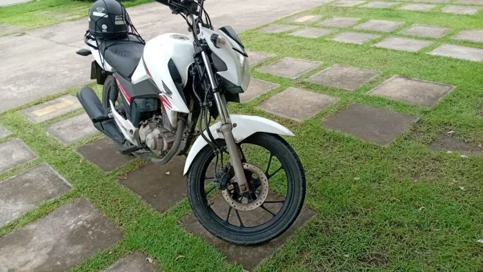 Vende-se moto