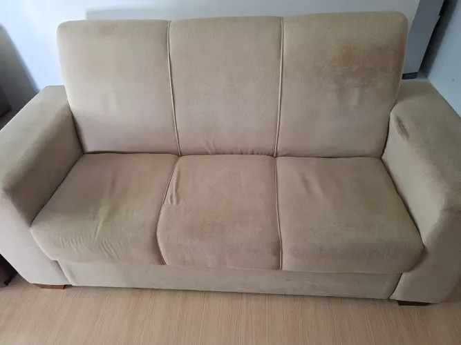 Conjunto de Sofá 02 e 03 Lugares.