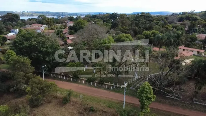 Chácara muito bem localizada de frente para a Represa.