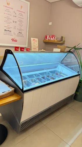 Vitrine Gelato ISA Bermuda 13 LX Italiana 13 Cubas - Excelente Estado