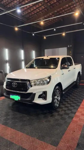 Toyota Hilux CD SRV 4X4 2.8 TDI Diesel Aut. 2020