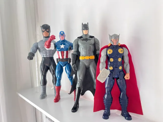 Bonecos personagens - Grande 