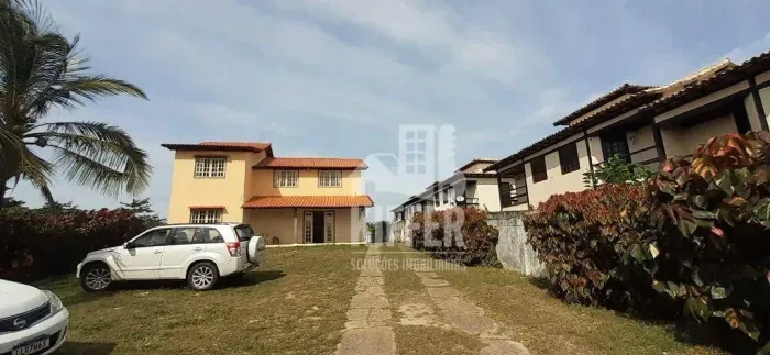 Casa 7 Quartos com 2 Suítes na Quadra da Praia do Peró | Cabo Frio