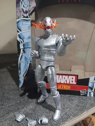 Ultron Marvel Legends hasbro