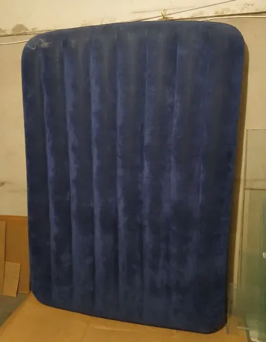 Colchão Inflável Intex Casal Azul 1,91M x 1,37M x 0,22M c/ Bomba 