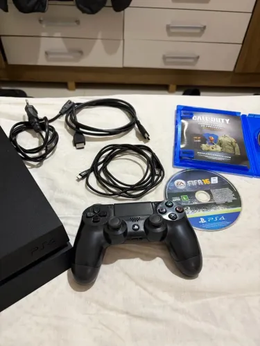 Ps4 slim (500gb)