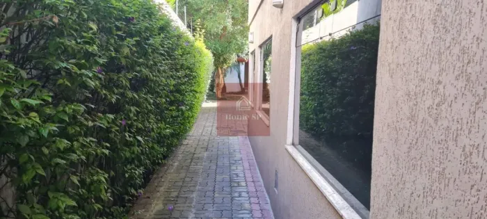 Duas salas no térreo de um sobrado, para locação no Brooklin.