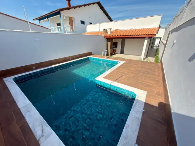 Casa com piscina para venda com 2 quartos em Cibratel II - Itanhaém - SP