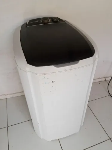 Vendo UM tanquinho Colormaq 20 kg