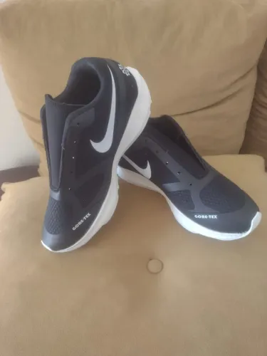 Tênis Esportivo Preto (Estilo Nike) 