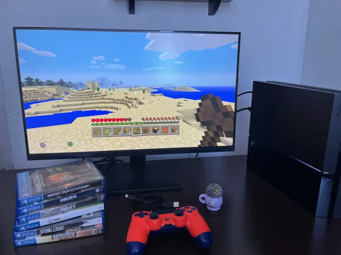 PS4 com Controle e 6 jogos físicos 