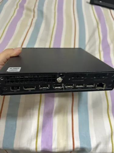 Mini PC Lenovo M70q l5 10400t 12g 240bg Nvme Hdmi