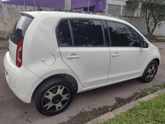 Volkswagen Up! Move 1.0 Total Flex 12V 5P 2015