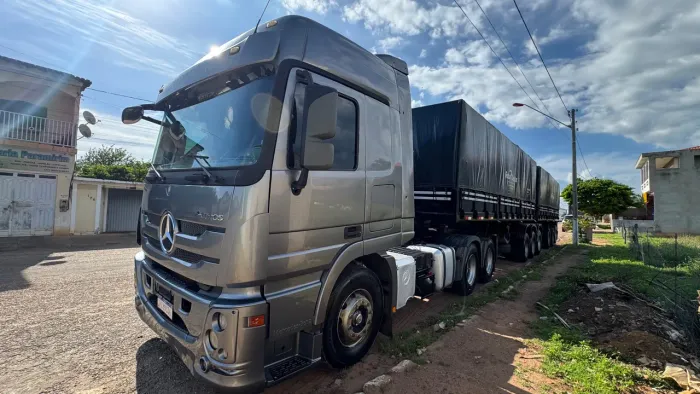 Mercedes actros 2651 ano 2018 engatado Rodotrem nove eixo curto