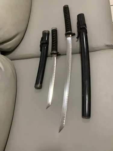 Espadas Facas