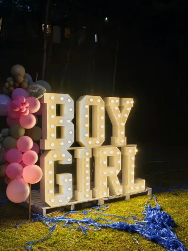 LETREIRO LUMINOSO BOY OR para Chá Revelação