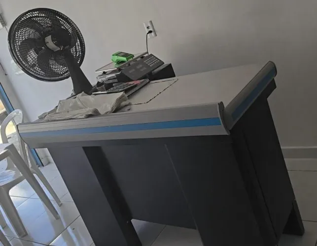 Balcão Caixa Checkout CHAK UP com Suporte para Computador