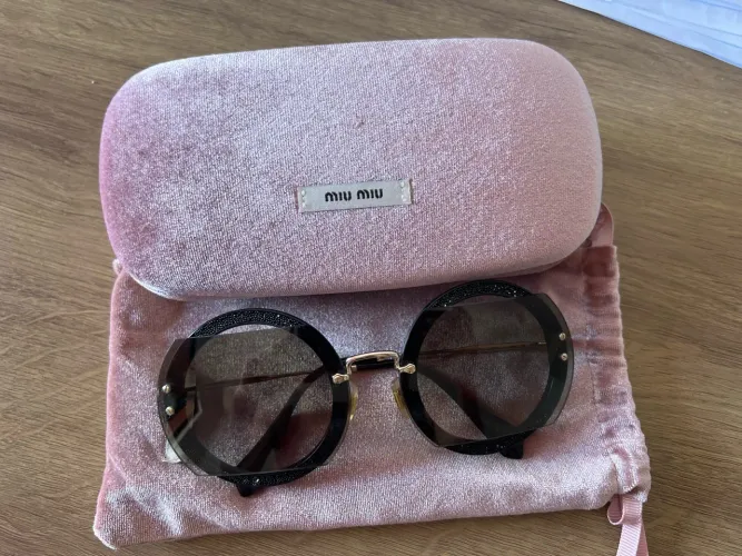 Óculos Miu Miu