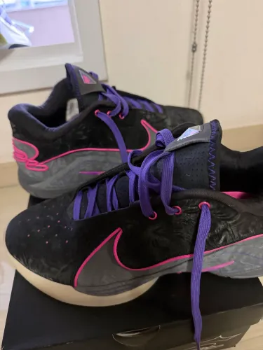 Tênis Nike lebron james 