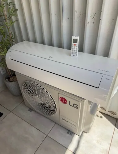 Ar-condicionado LG 22.000btus inverte com Wi-Fi