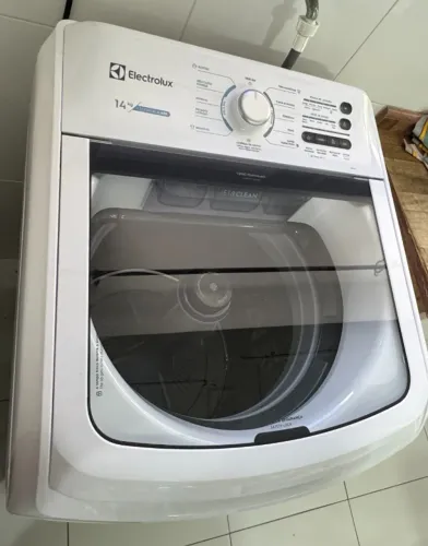 Máquina de Lavar Electrolux Essential Care 14kg LED14 - Excelente Estado