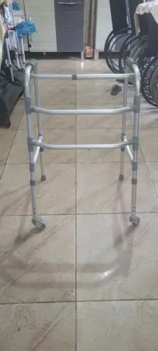Material hospital Andador 