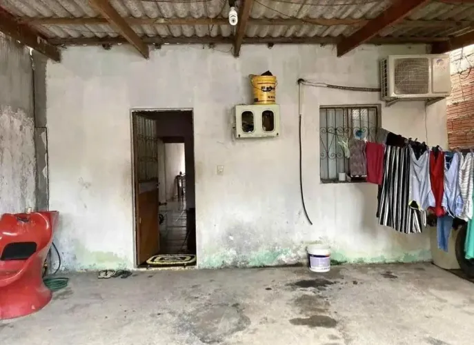 VENDO ESSA CASA NO BAIRRO TANCREDO NEVES