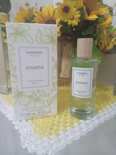 Perfume Chanson D EAU Jasmine natural Splay 100ml usado com caixa 