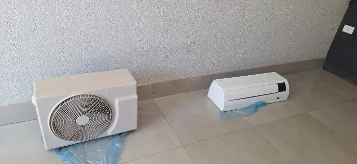 Ar Condicionado Samsung 12000 BTUs - Evaporadora Funcionando + Condensadora com Defeito