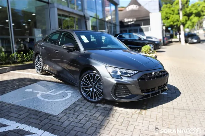 Audi A3 Sed. Perform. Black 2.0 TFSI S-tronic 2025