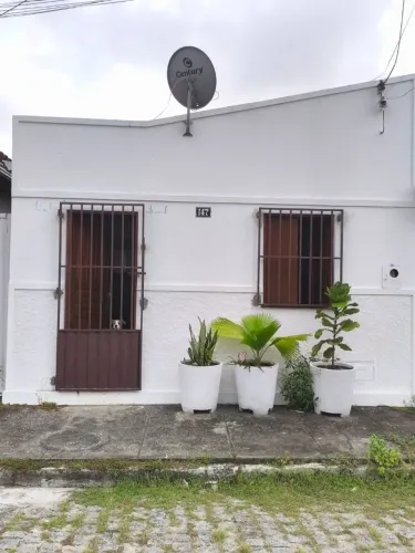 CASA 3 QUARTOS CANAVIEIRAS BAHIA