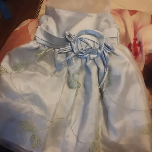 Brechó roupas em ótimas condições