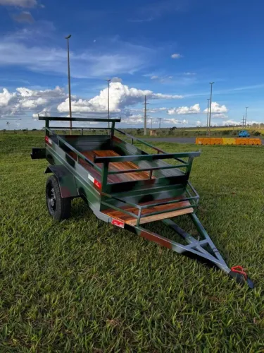 Carretinha nova pronta entrega 2.00 x 1.20 reforçada - reboque