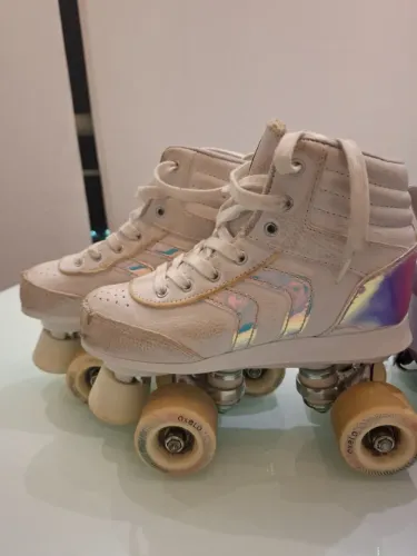 Patins infantil Oxelo com capacete
