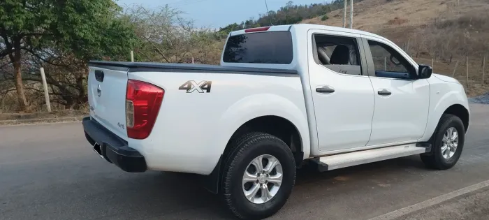 Nissan Frontier S CD 4X4 2.3 TB Diesel Mec. 2021
