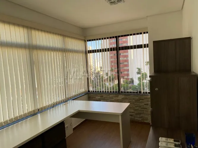SALA COMERCIAL DISPONÍVEL PARA VENDA, COM 32Mts., 01 BANHEIRO E 01 VAGA, NA SAÚDE.