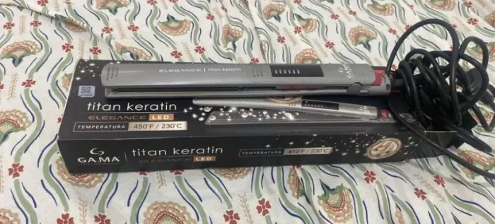 Prancha Chapinha Ga.Ma Italy Elegance Led Titan Keratin Bivolt
