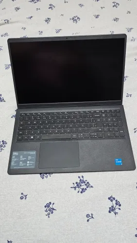 Dell Inspiron 15 3520