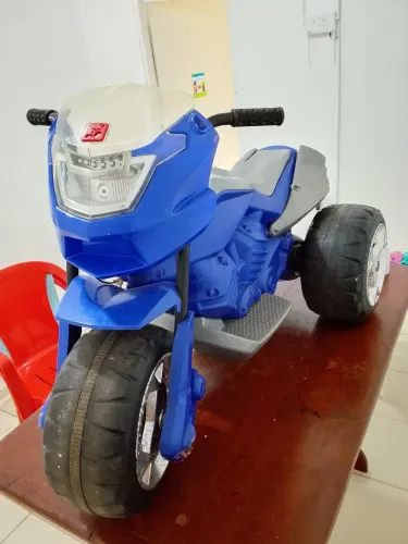 MOTO ELÉTRICA INFANTIL 