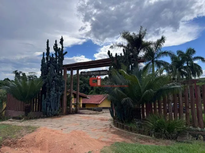 Sítio com 3 dormitórios à venda, 34000 m² por R$ 4.000.000 - Área Rural de Santo Antônio d