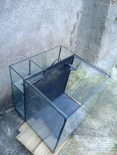 aquário sump traseiro 40x40x40 com bomba recalque